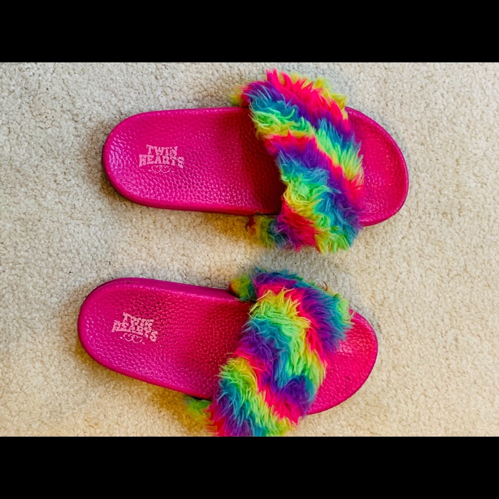Little girl’s slides - Picture 4 of 11
